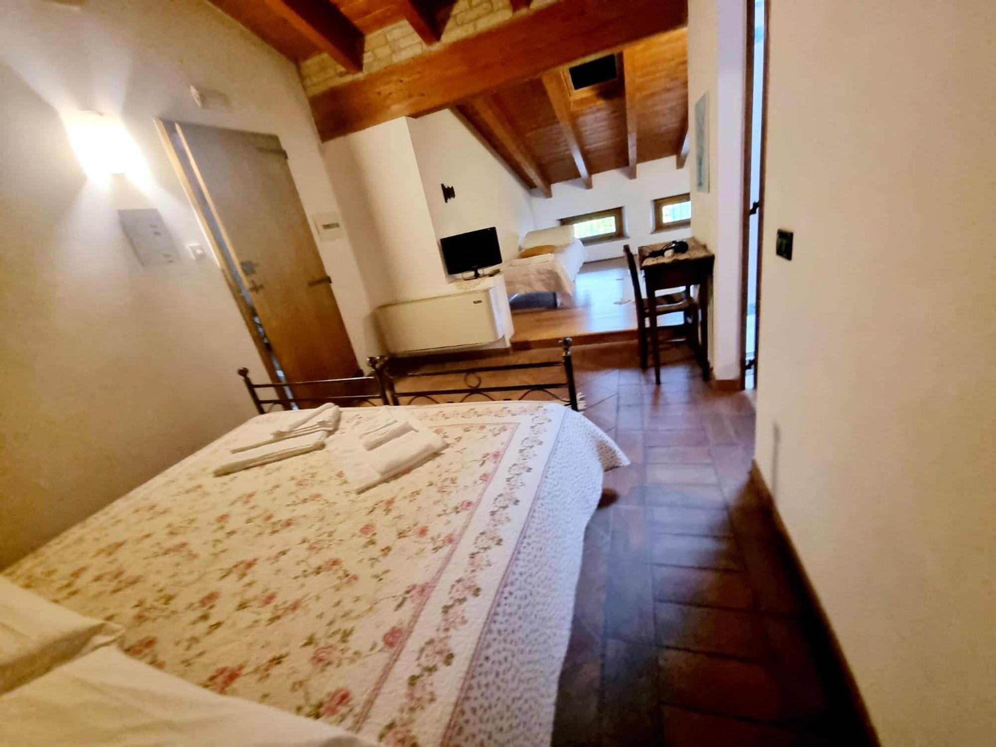 La Garzaga Turismo Rurale Ceresara ภายนอก รูปภาพ