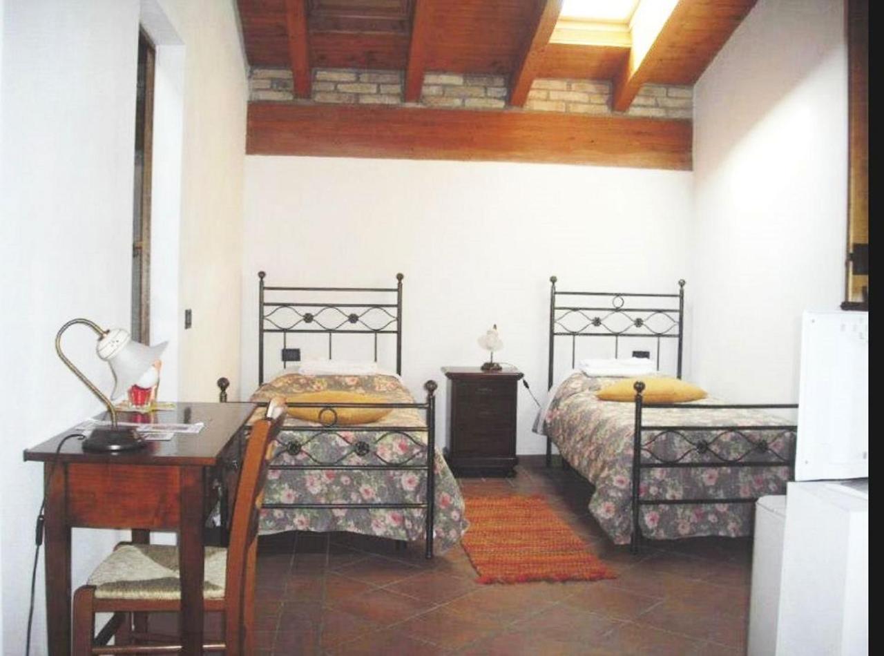 La Garzaga Turismo Rurale Ceresara ภายนอก รูปภาพ