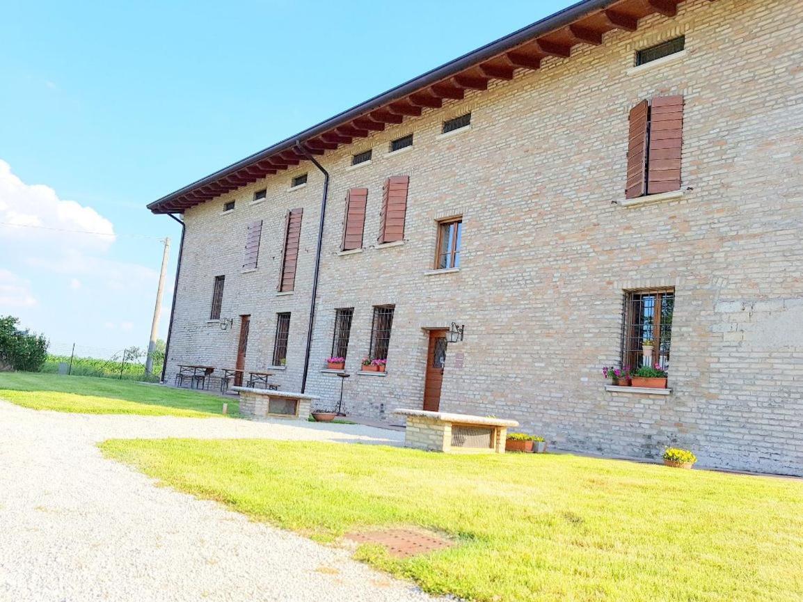 La Garzaga Turismo Rurale Ceresara ภายนอก รูปภาพ