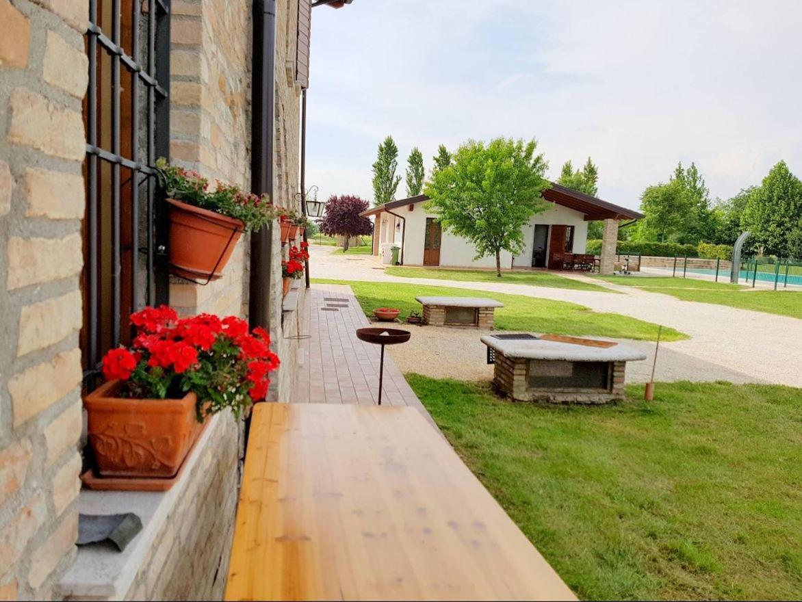 La Garzaga Turismo Rurale Ceresara ภายนอก รูปภาพ